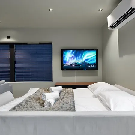 Spacious & Lovely Aurora I Free Parking Holiday home