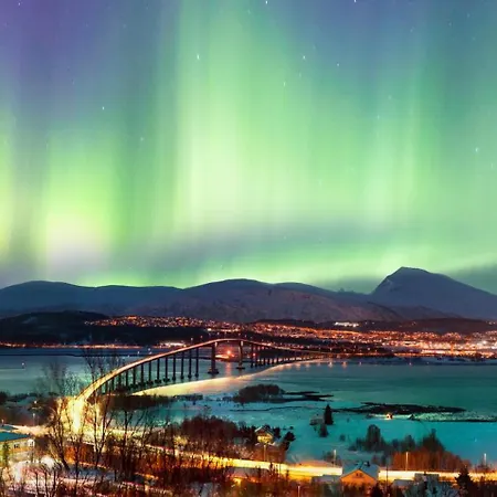 Spacious & Lovely Aurora I Free Parking Holiday home Tromso