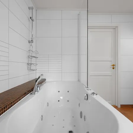 Spacious & Lovely Aurora I Free Parking Casa de Férias